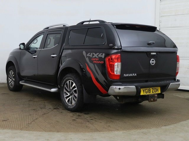 Nissan Navara Tekna Silver #8