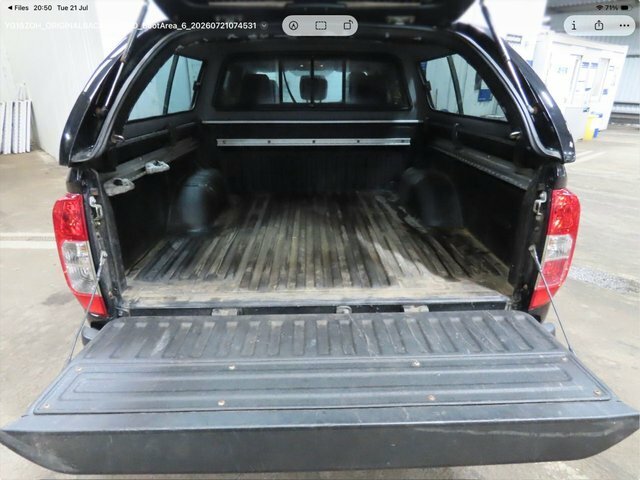 Nissan Navara Tekna Silver #12
