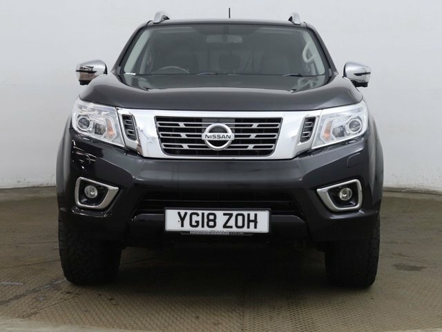 Nissan Navara Tekna Silver #10