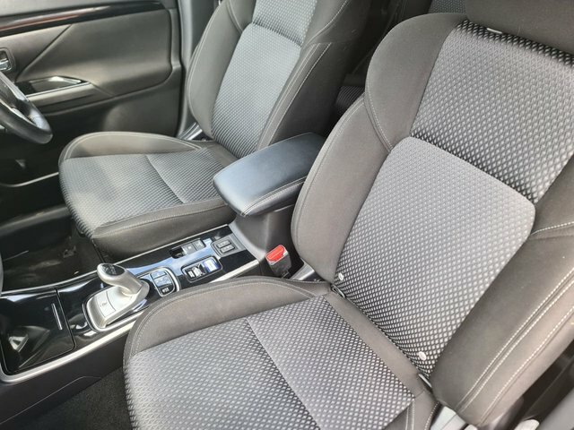 Mitsubishi Outlander Twinmotor 13.8Kwh Design Black #3