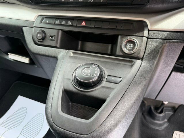 Vauxhall Vivaro 1.5 Turbo D 2900 Dynamic Panel Van 6Dr Manu White #30