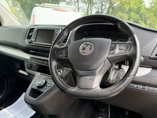 Vauxhall Vivaro 1.5 Turbo D 2900 Dynamic Panel Van 6Dr Manu White #16