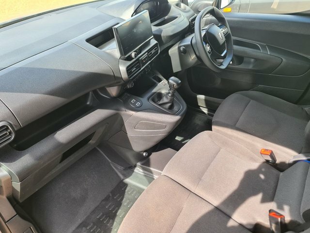 Peugeot Partner 1.5 Bluehdi 100 Asphalt Van Panel Van White #22