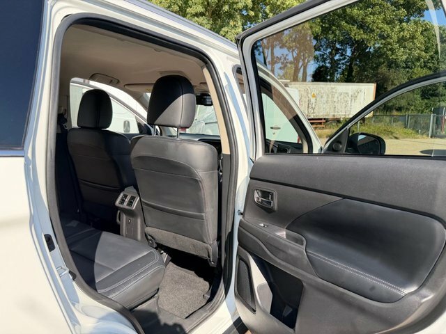 Mitsubishi Outlander Outlander Di-d 3 Blue #32