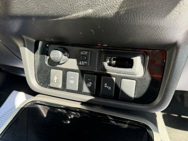 Mitsubishi Outlander Outlander Di-d 3 Blue #33