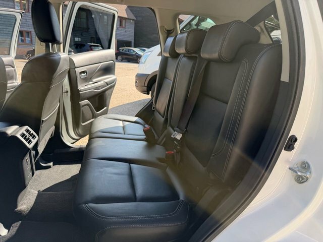 Mitsubishi Outlander Outlander Di-d 3 Blue #27