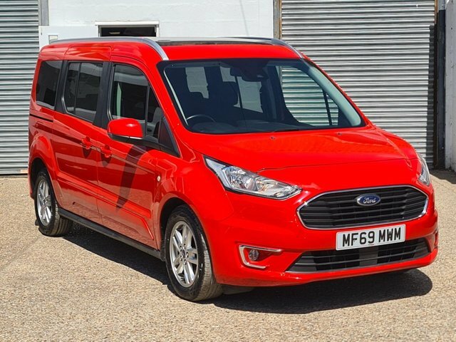 Ford Grand Tourneo Connect Ecoblue Titanium Euro 6 Red