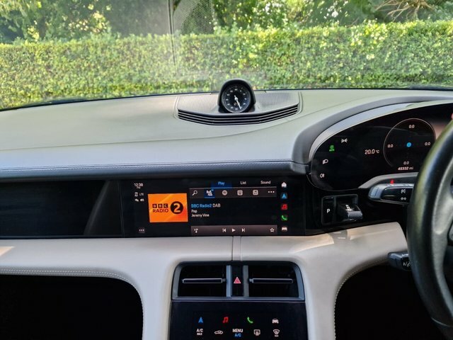 Porsche Taycan 420Kw 4S 93Kwh Grey #11