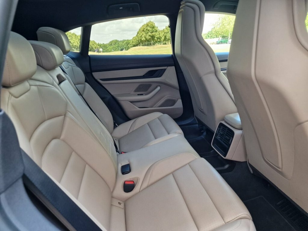 Porsche Taycan 420Kw 4S 93Kwh Grey #33