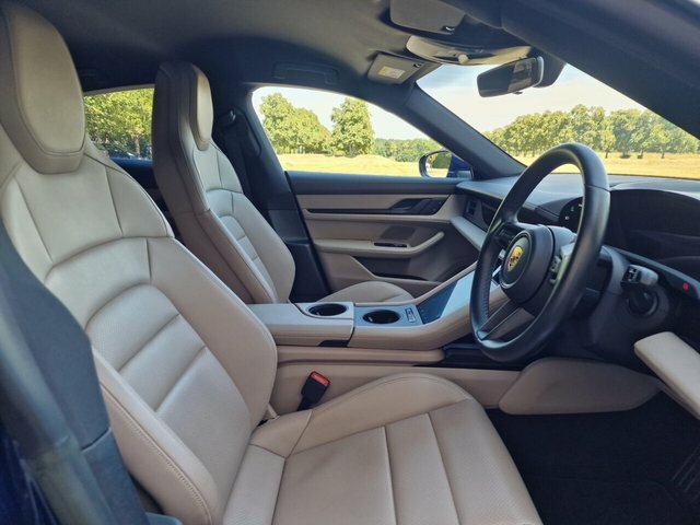 Porsche Taycan Plus 93.4Kwh 4S Saloon Blue #6