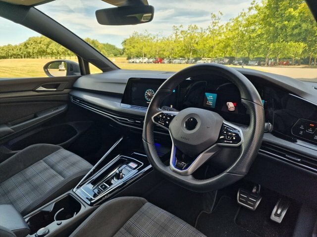 Volkswagen e-Golf 1.5 Etsi Mhev Life Estate Hybrid Dsg Black #17