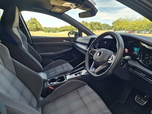 Volkswagen e-Golf 1.5 Etsi Mhev Life Estate Hybrid Dsg Black #7