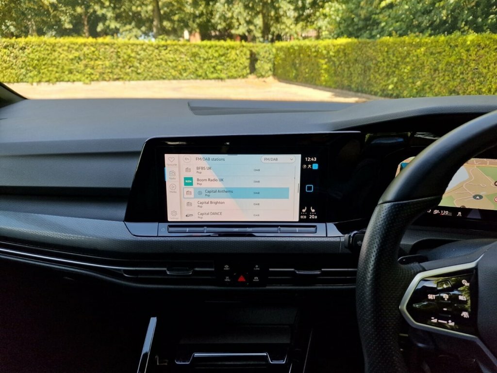 Volkswagen e-Golf 1.5 Etsi Mhev Life Estate Hybrid Dsg Black #34