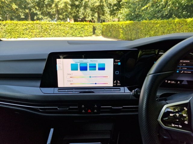 Volkswagen e-Golf 1.5 Etsi Mhev Life Estate Hybrid Dsg Black #15