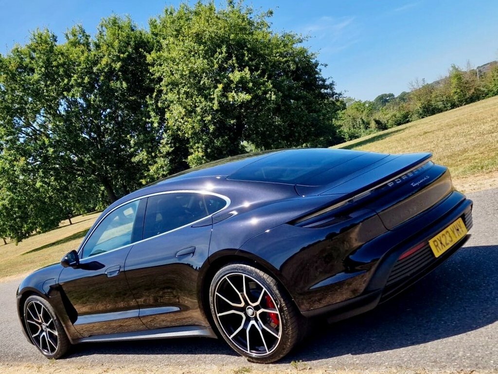 Porsche Taycan Taycan Gts Sport Turismo Green #60