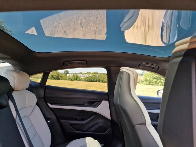 Porsche Taycan Taycan Gts Sport Turismo Green #10