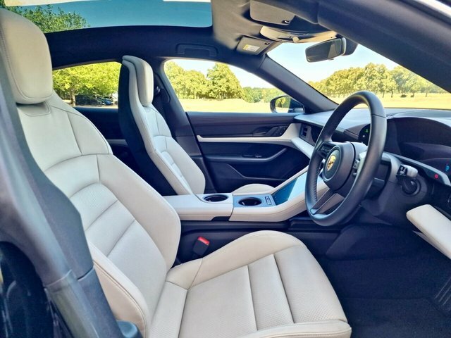Porsche Taycan Plus 93.4Kwh 4S Saloon Black #6