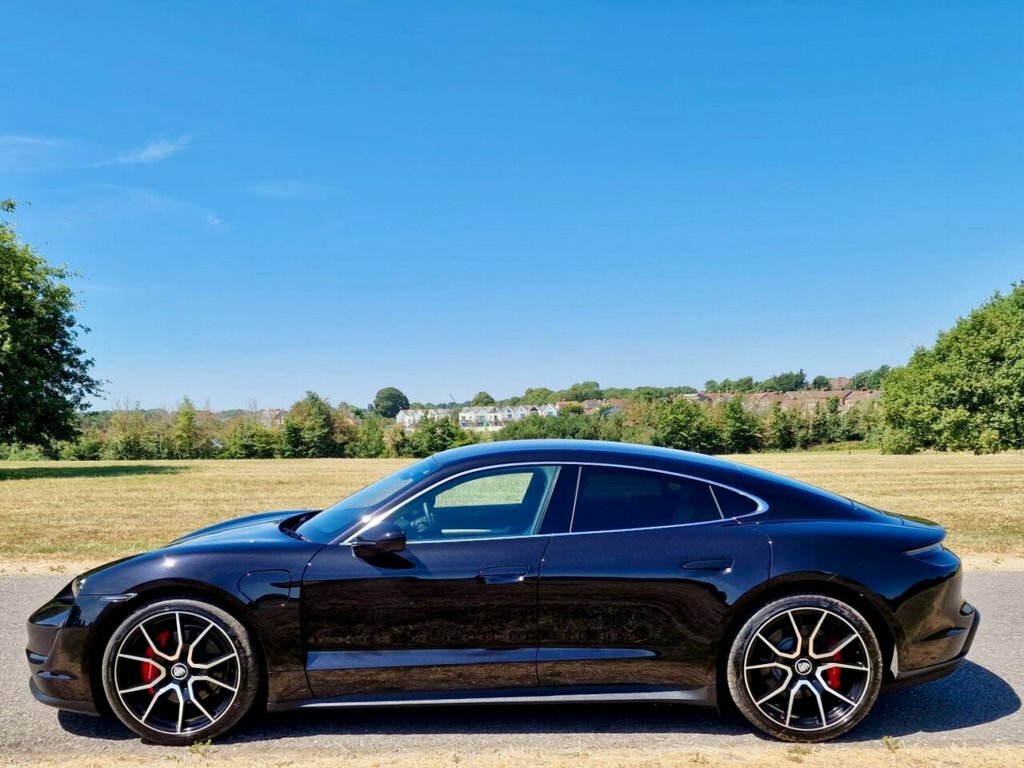 Porsche Taycan Taycan Gts Sport Turismo Green #33