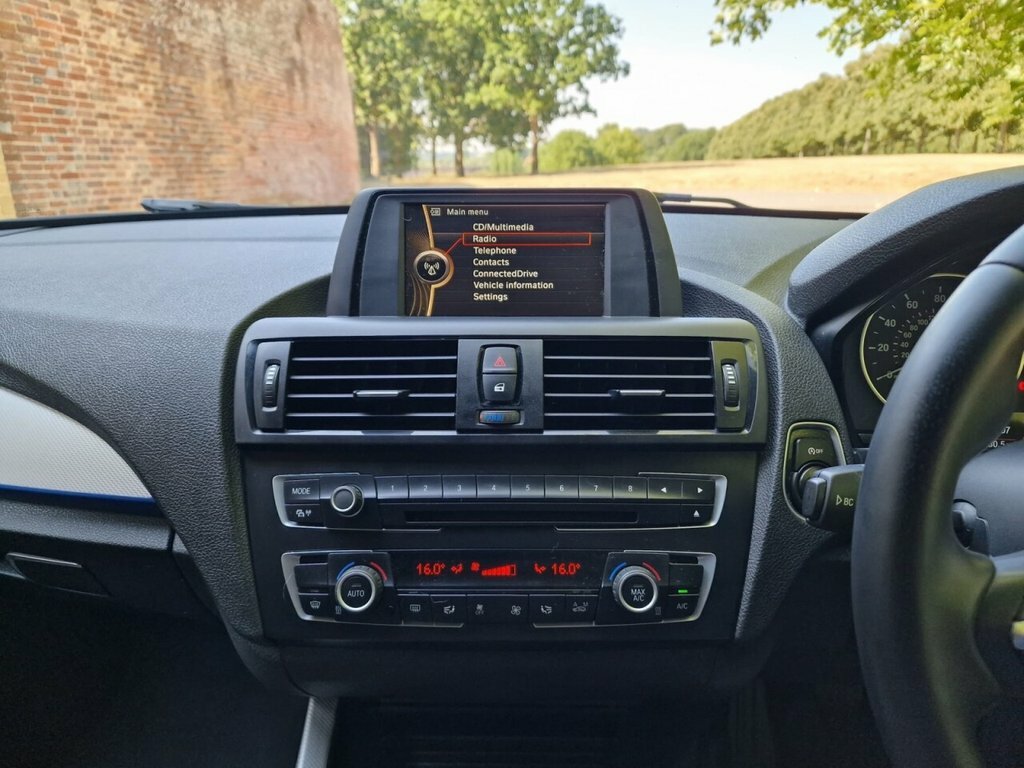 BMW 1 Series 1.6 116I Sport Hatchback Euro 6 Black #30