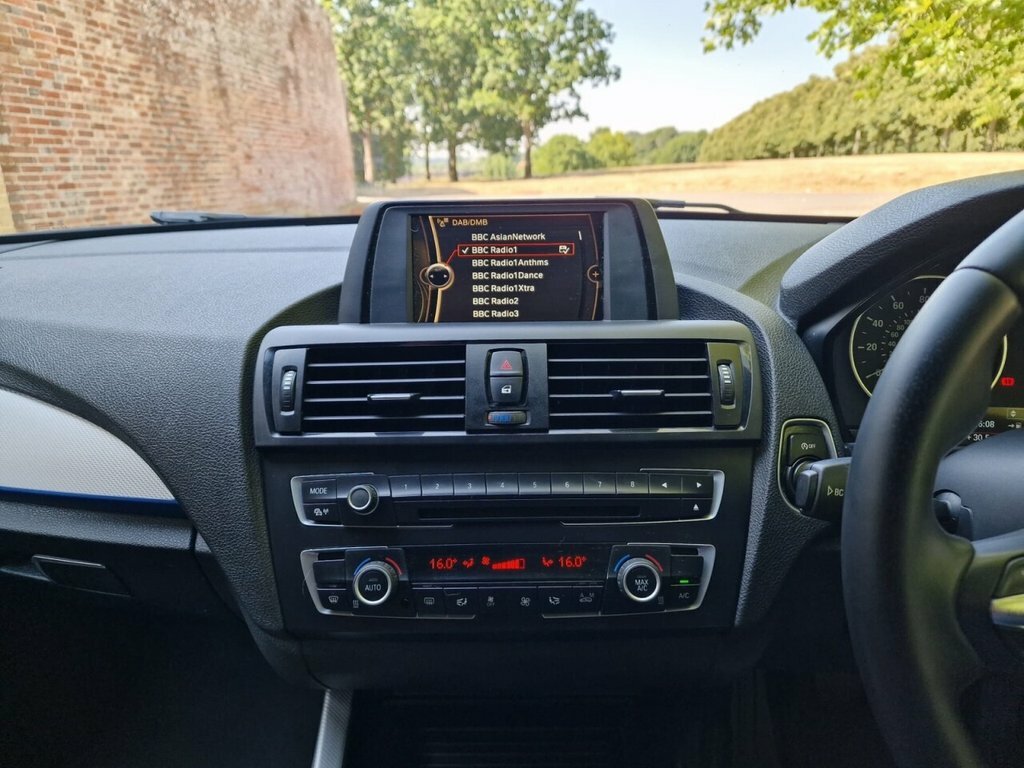 BMW 1 Series 1.6 116I Sport Hatchback Euro 6 Black #29