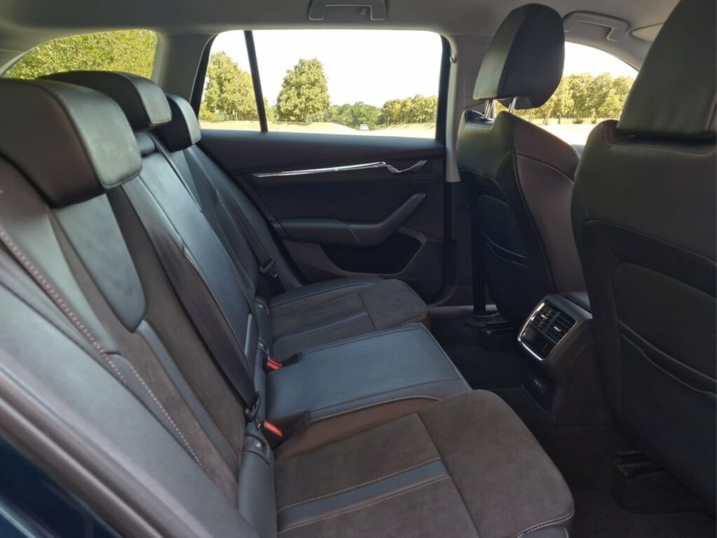 Skoda Octavia Hatchback Black #33