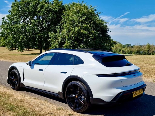 Porsche Taycan Plus 93.4Kwh 4 Cross White #5