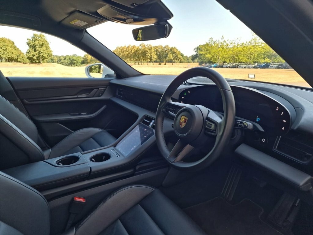 Porsche Taycan 4S Beige #33