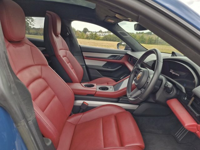 Porsche Taycan Plus 93.4Kwh Turbo S Blue #6