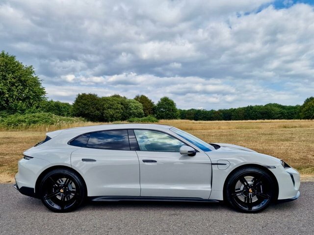 Porsche Taycan Plus 93.4Kwh 4S Sport Grey #2