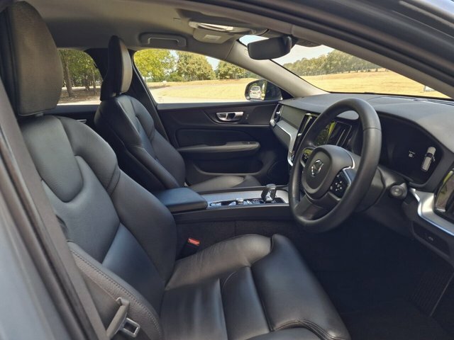 Volvo V60 2.0 B3 Mhev Core Dct Euro 6 Ss Grey #7