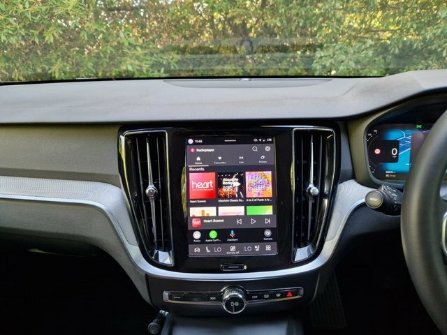 Volvo V60 2.0 B3 Mhev Core Dct Euro 6 Ss Grey #14
