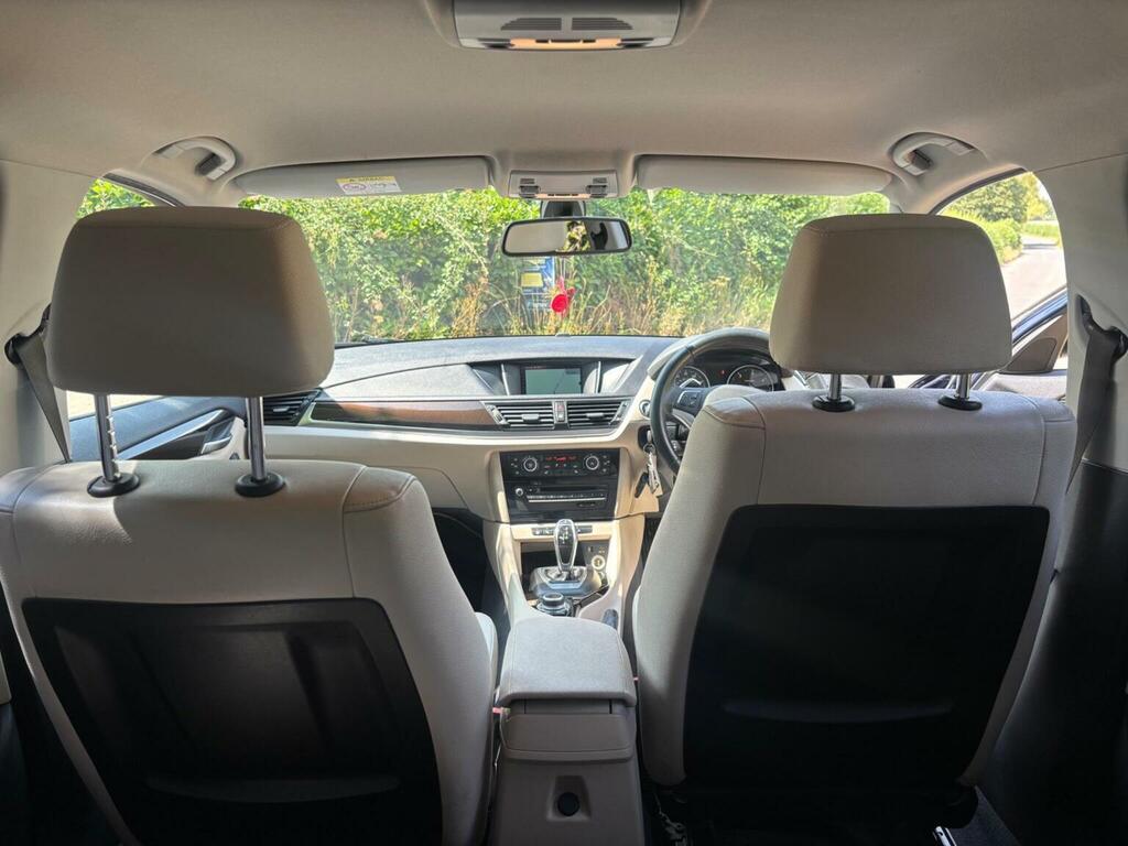 BMW X1 Suv White #24