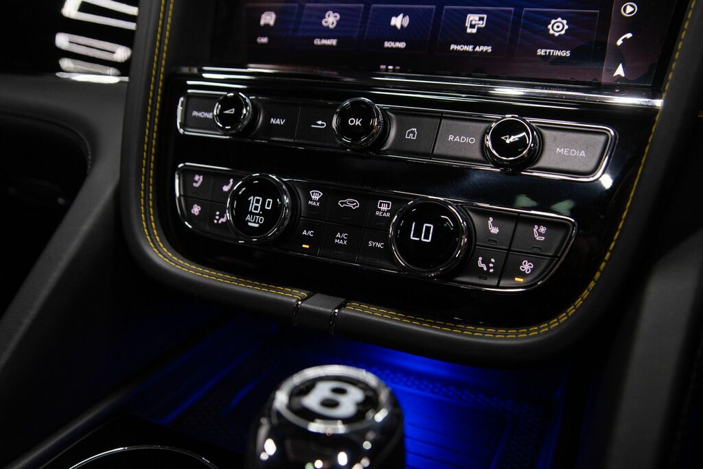 Bentley Bentayga 3.0 Tfsi V6 17.3Kwh Suv Plug-in Hybrid Green #40