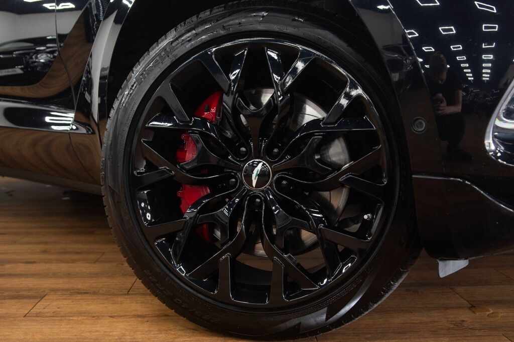 Aston Martin DBX Automatic Black #5