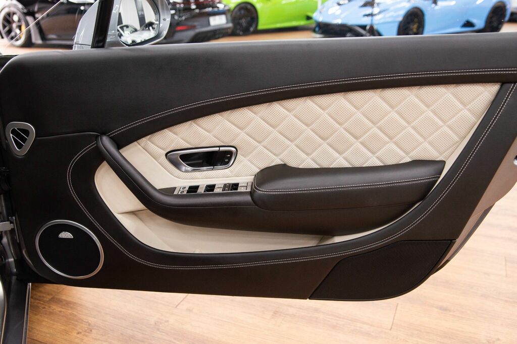 Bentley Continental Speed Silver #38