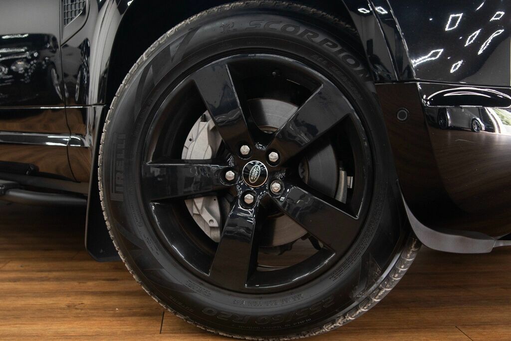 Land Rover Defender 110 Automatic MR22LCB Black #5