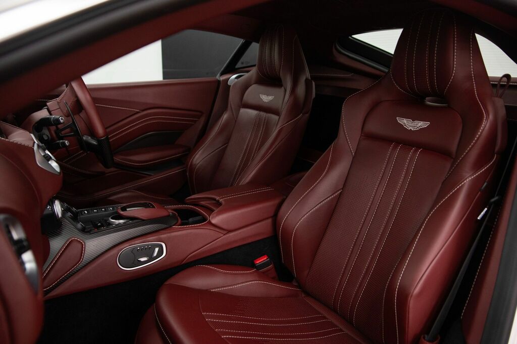 Aston Martin Vantage Automatic Black #4