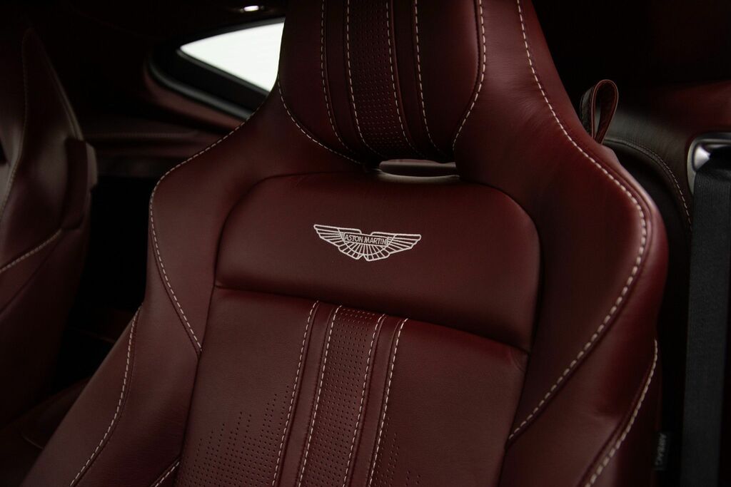 Aston Martin Vantage Vantage V8 Black #32