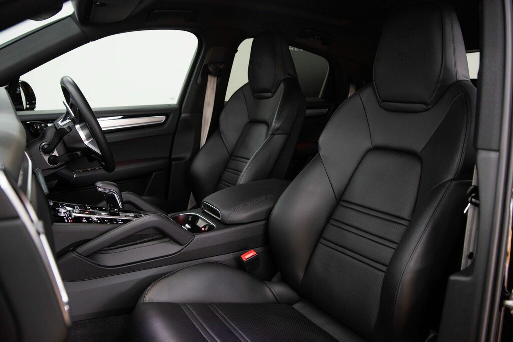 Porsche Cayenne Automatic Black #4