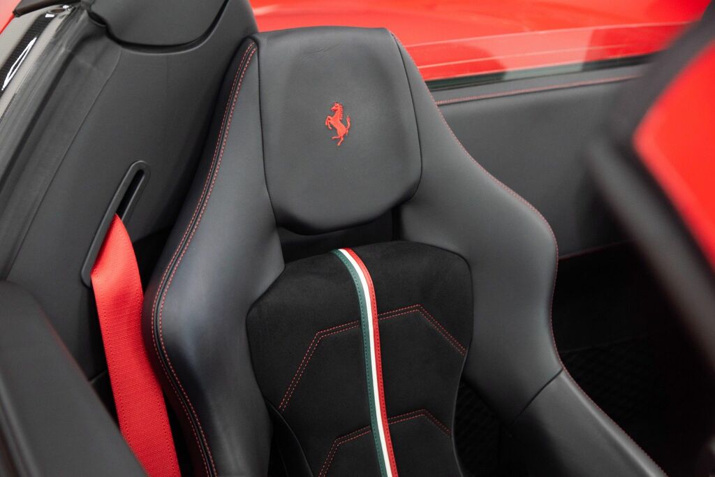 Ferrari 488 Pista #33
