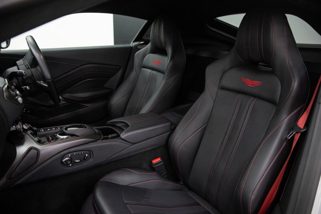 Aston Martin Vantage Automatic Black #4