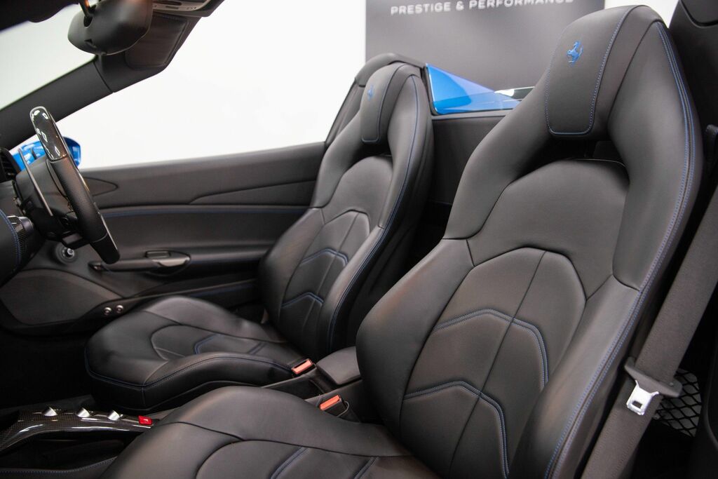 Ferrari 488 Automatic Blue #4