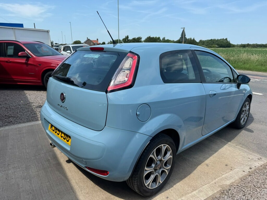 Fiat Punto Hatchback 1.2 Punto 3-Door 1.2 8V 69Hp Easy 2015 Blue #5