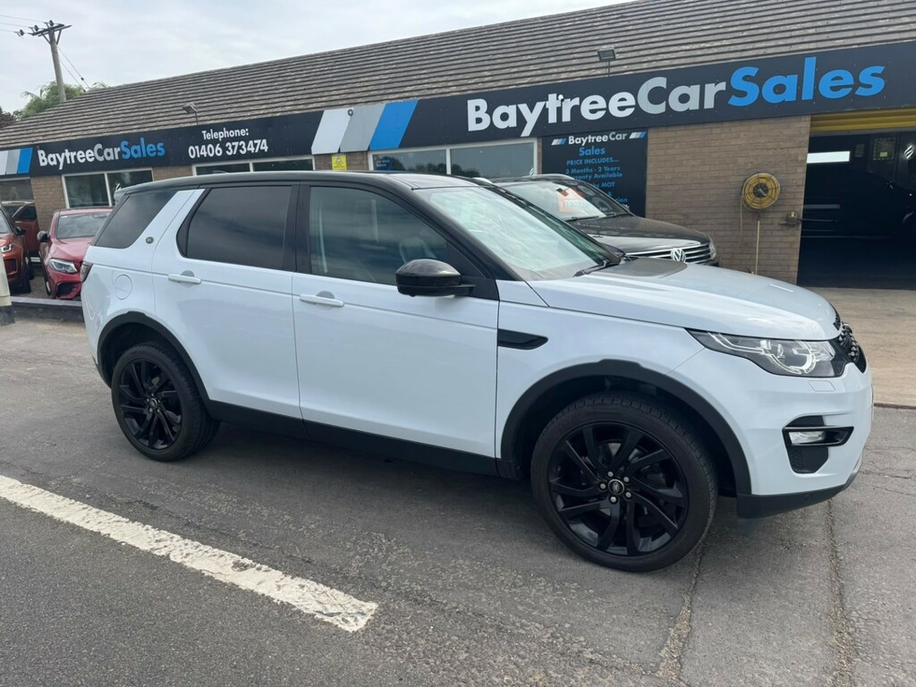 Land Rover Discovery Sport 2.0 Td4 Hse Black White #4