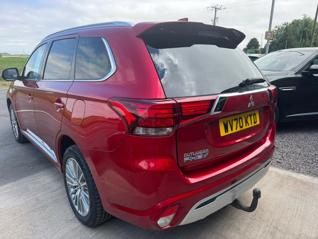 Mitsubishi Outlander Suv 2.4 H Twinmotor 13.8Kwh Dynamic 2020 Red #6