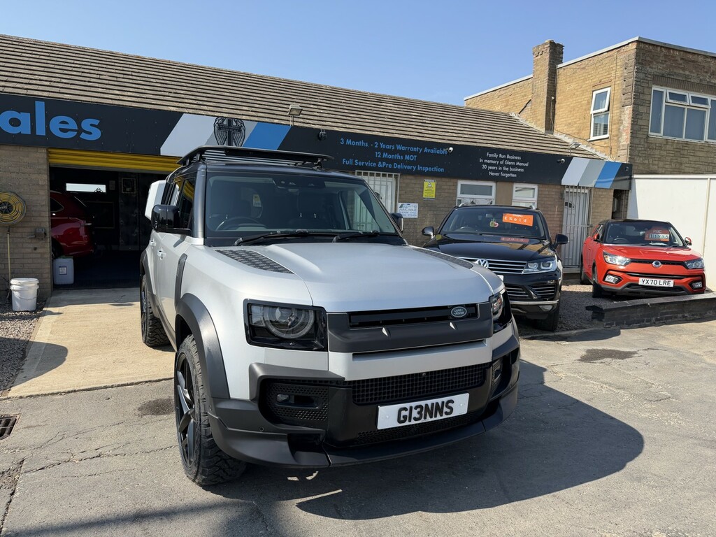 Land Rover Defender 110 2.0 P300 Hse Silver #2