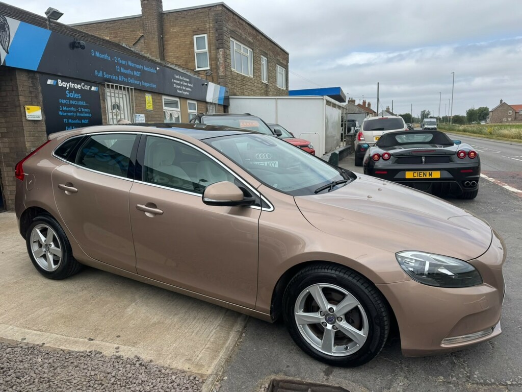 Volvo V40 1.6 D2 Se Powershift Red #6