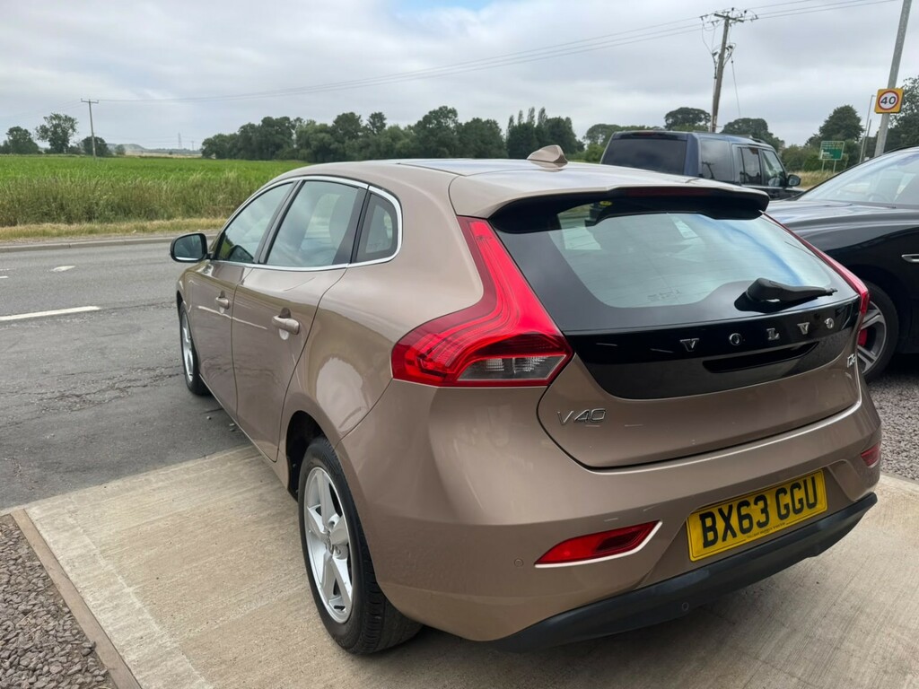 Volvo V40 1.6 D2 Se Powershift Red #7