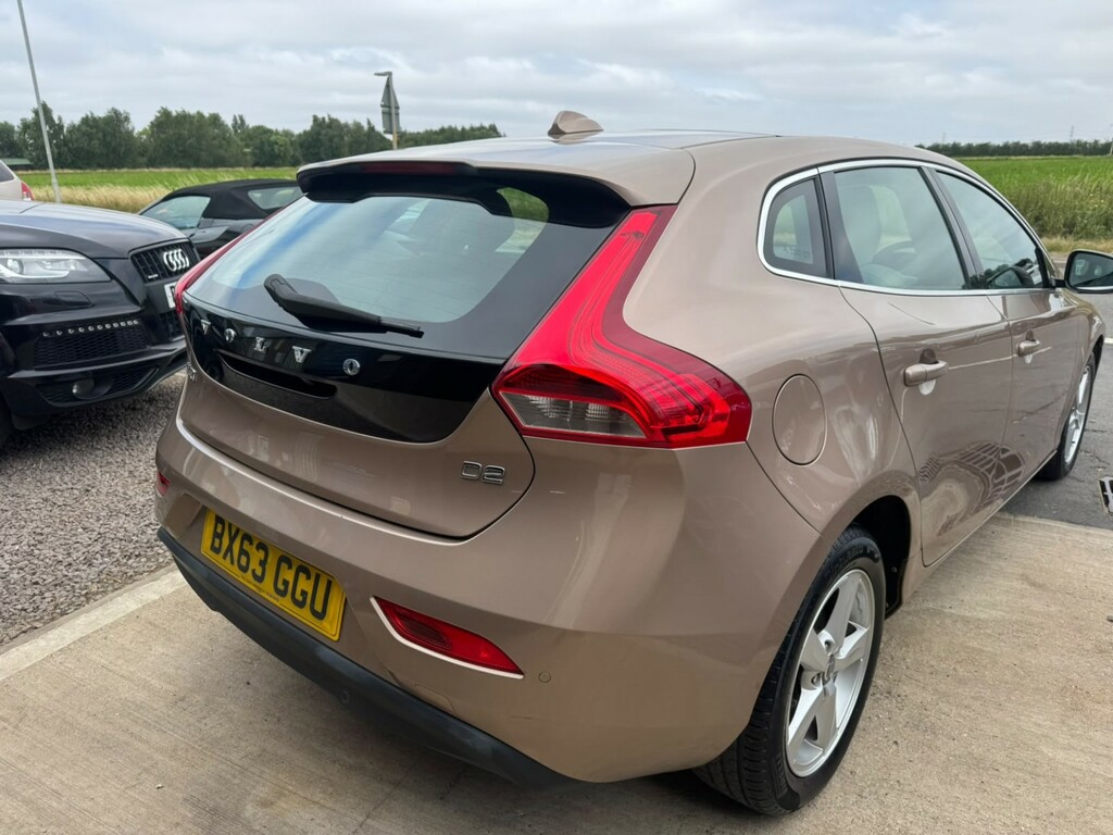 Volvo V40 1.6 D2 Se Powershift Red #8