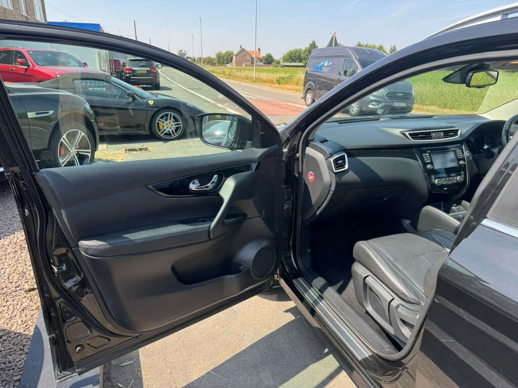 Nissan Qashqai 1.6 Dci Tekna Black #5